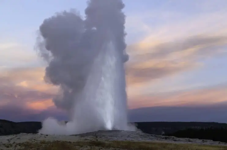 Old Faithful - Yellowstone NP - Visit All 50 States